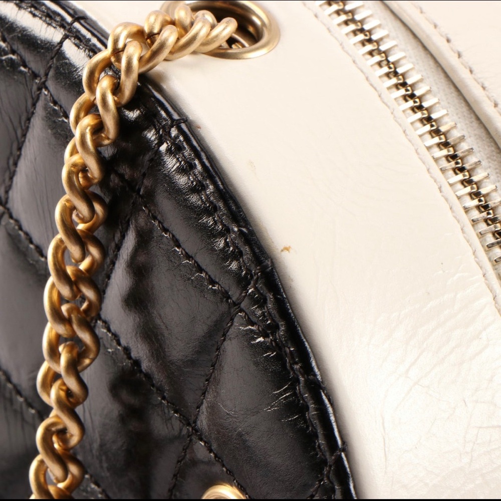 Chanel En Vogue Small Round Bag - Picture 10 of 11